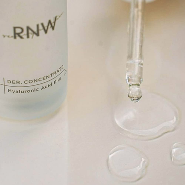 RNW DER. CONCENTRATE Hyaluronic Acid Plus 30ml