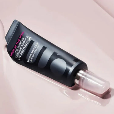 primera Men in the Pink Repairing Cera-Capsule UV Protector Toning Effector SPF 50+ PA++++ 40ml