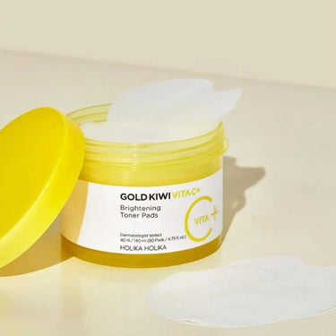 Holika Holika Gold Kiwi Vita C Plus Brightening Toner Pad 140ml 80pads