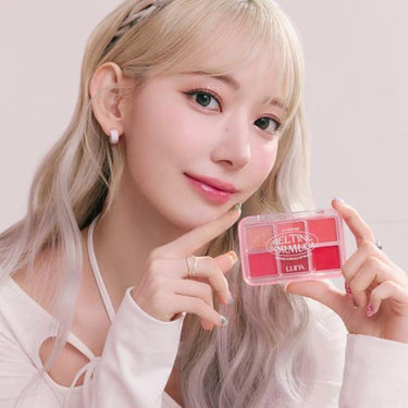 LUNA Melting Formula Lip Palette 10.2g
