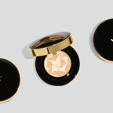 VT COSMETICS Essence Skin Foundation Pact No. 21 12g