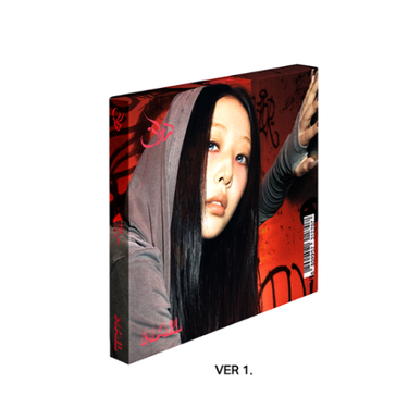 Yves - NAIL [4th EP Album - Deluxe Photobook Ver.]